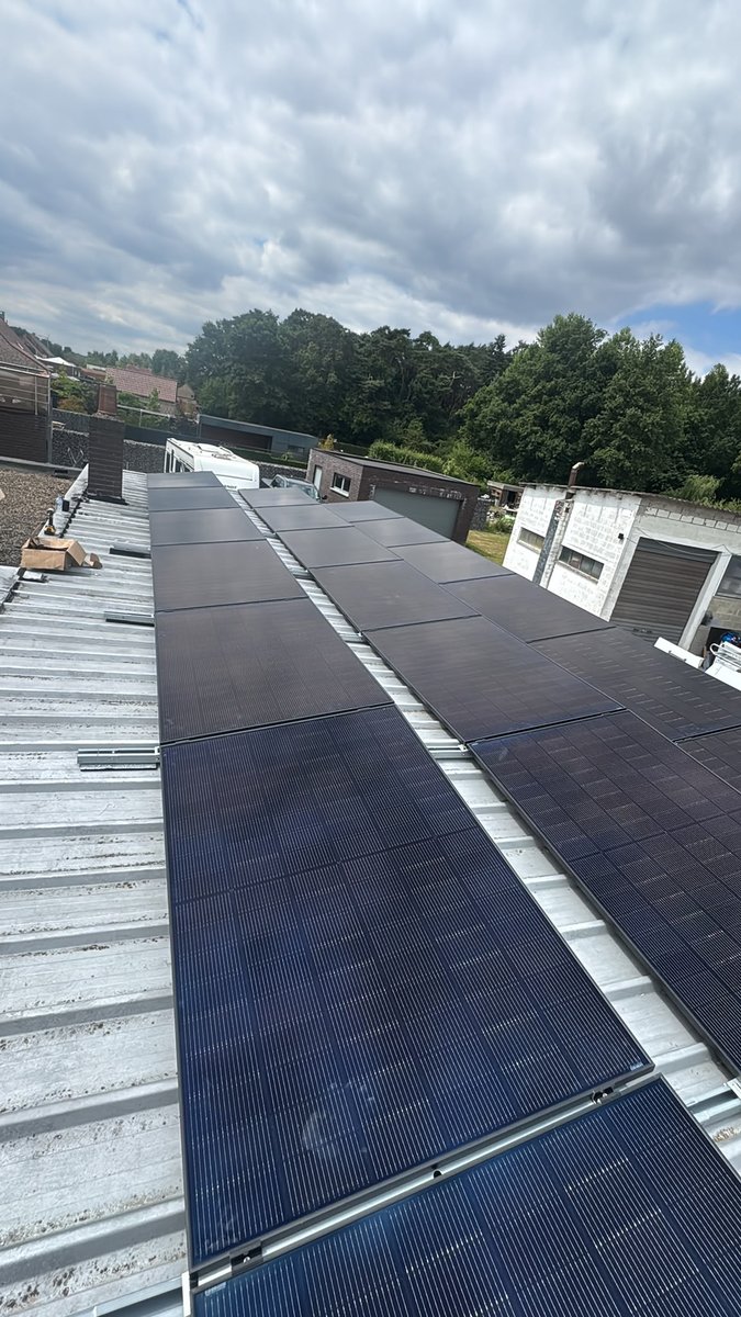 Zonnepanelen installatie op woning