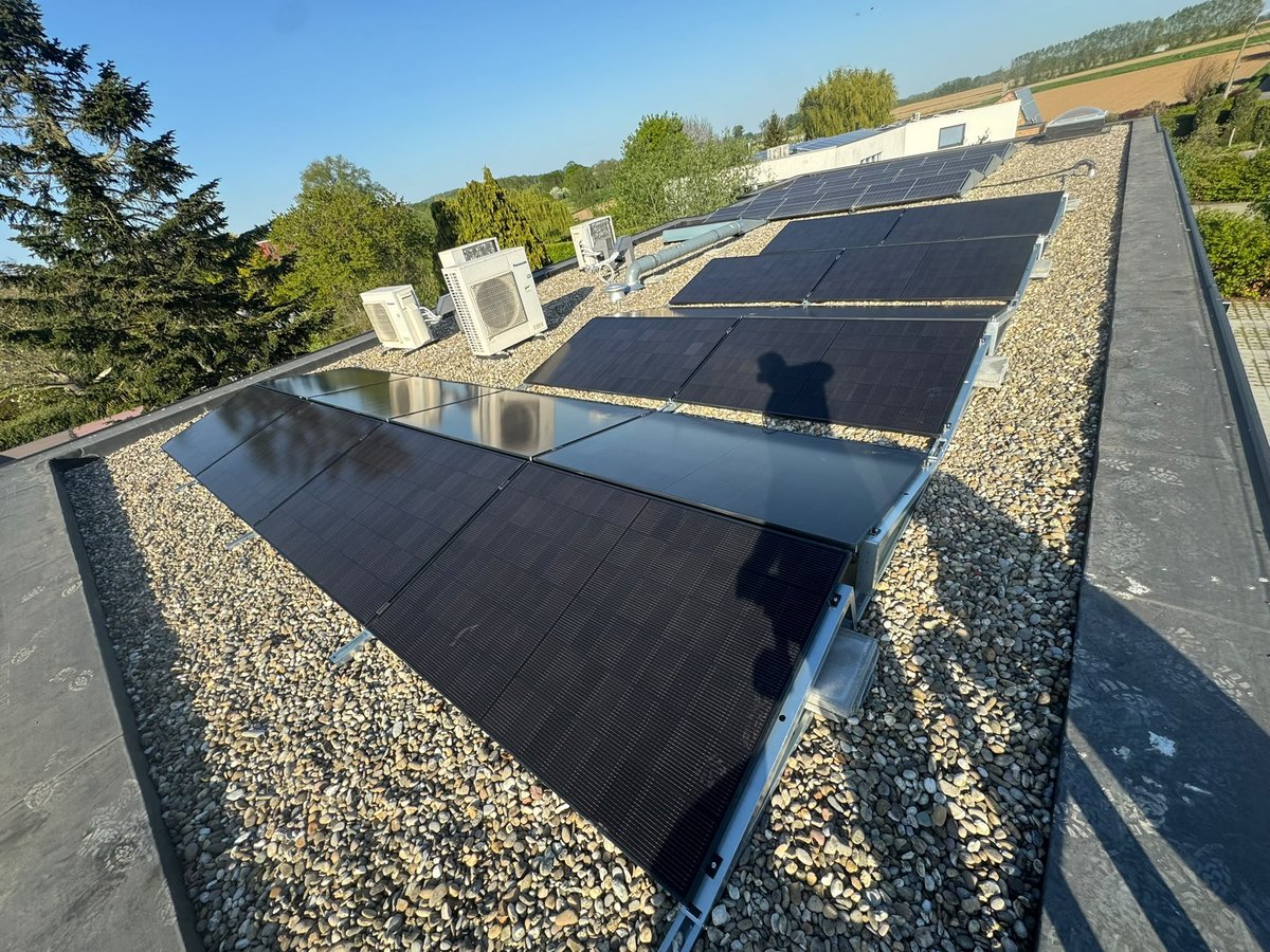 Zonnepanelen montage op schuin dak
